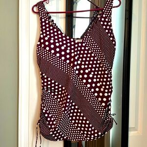 Women’s Lands End tankini top with underwire cups